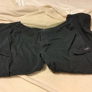 Mens Wrangler cargo pants, size 40x32